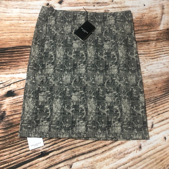 MM Lafleur Dresses & Skirts - MM Lafleur Noho Crakle Skirt Size 6